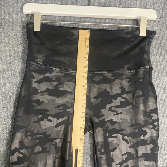 SPANX Faux Leather Leggings Medium Matte Black Camo High Rise Skinny Compression - Picture 9 of 16